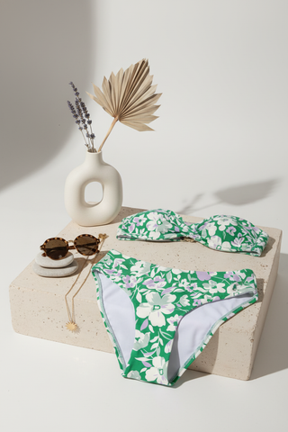 SWIMWEAR FABRIC WITH PRETTY FLORAL PRINT
